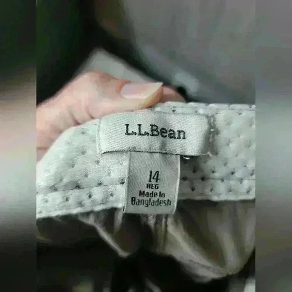 Boy's L.L.Bean cargo shorts. Size 14. - Picture 4 of 4